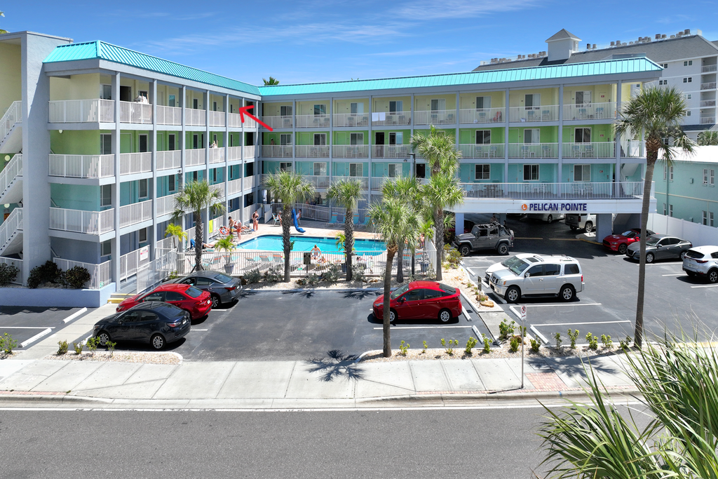 Pelican Pointe 416 — Clearwater Beach condo-hotel